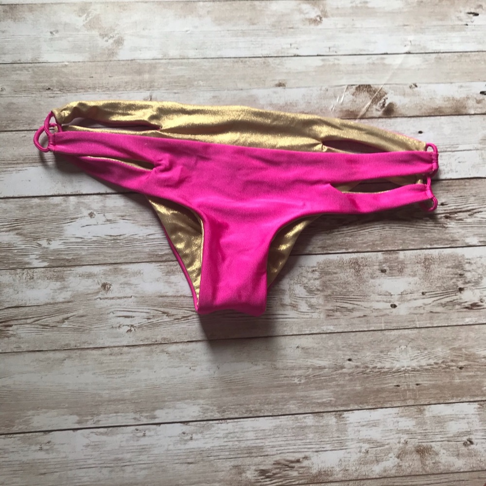 Luli fama got pink and gold bottoms